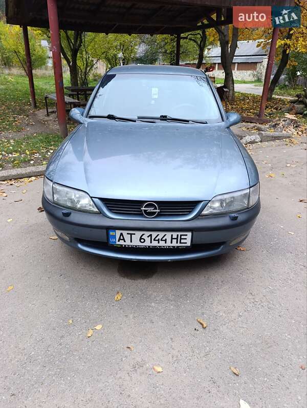 Ліфтбек Opel Vectra 1998 в Івано-Франківську фото 6 Ліфтбек Opel Vectra 1998 в Івано-Франківську