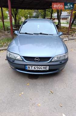 Лифтбек Opel Vectra 1998 в  фото 6 Лифтбек Opel Vectra 1998 в