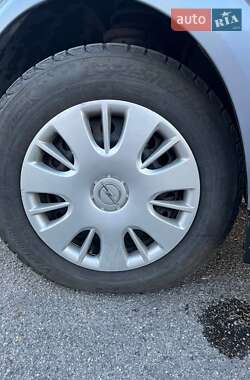 Универсал Opel Vectra 2005 в 
