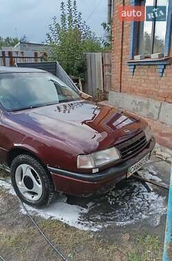 Лифтбек Opel Vectra 1991 в Помошной