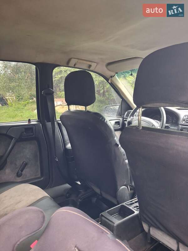 Седан Opel Vectra 1995 в Дубні фото 4 Седан Opel Vectra 1995 в Дубні