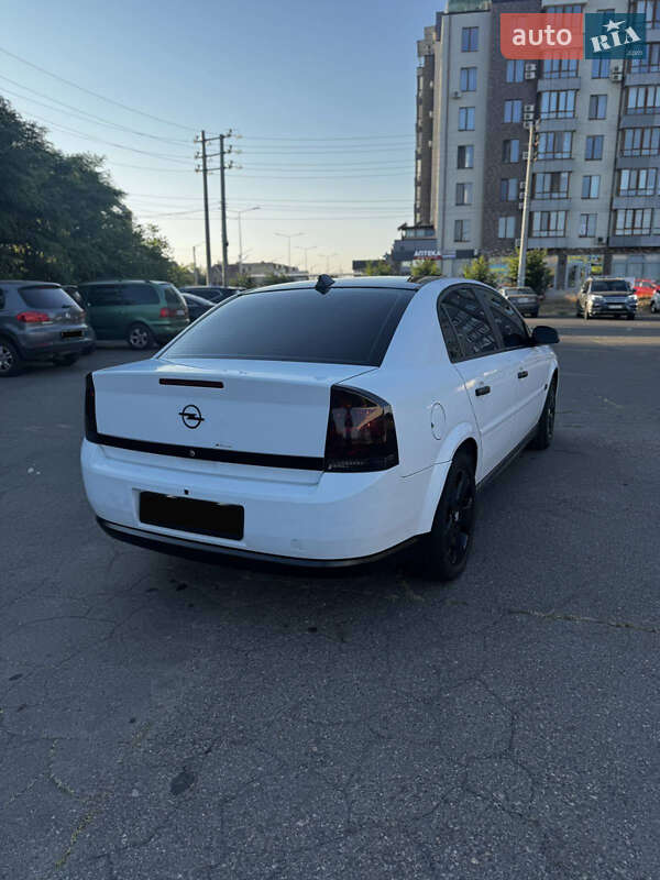 Седан Opel Vectra 2003 в Березовке фото 3 Седан Opel Vectra 2003 в Березовке