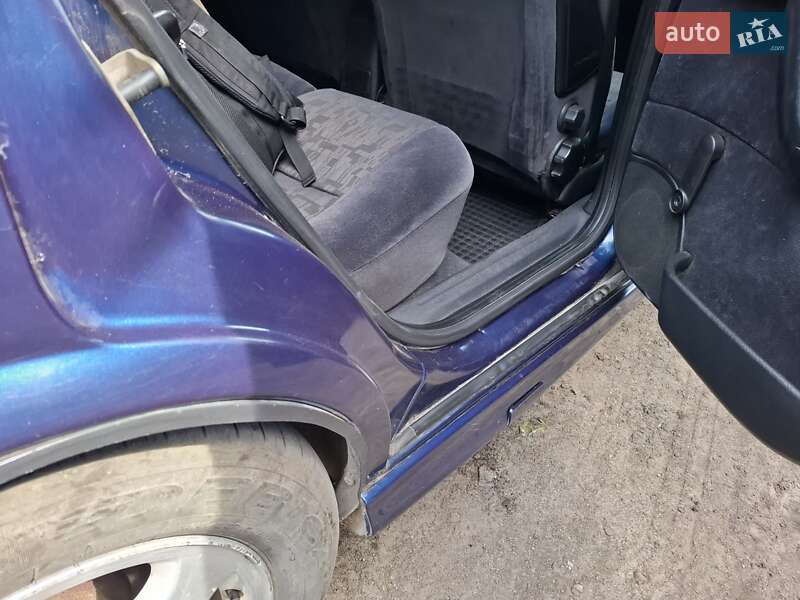 Седан Opel Vectra 1999 в Киеве