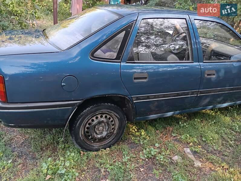 Седан Opel Vectra 1989 в Печенігах фото 4 Седан Opel Vectra 1989 в Печенігах