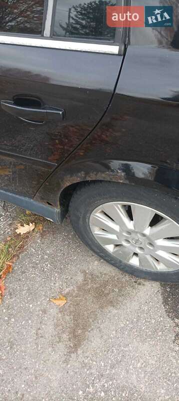 Седан Opel Vectra 2003 в Кривом Роге