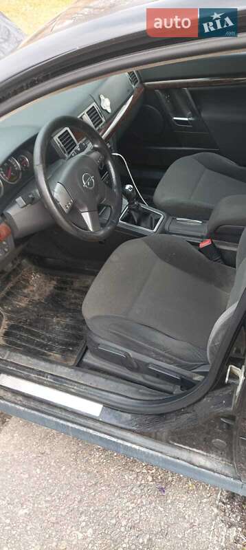 Седан Opel Vectra 2003 в Кривом Роге