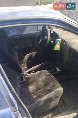 Седан Opel Vectra 1990 в  фото 4 Седан Opel Vectra 1990 в