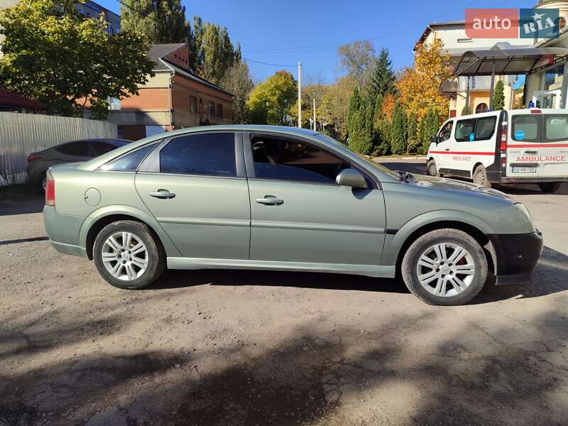 Лифтбек Opel Vectra 2005 в Черновцах