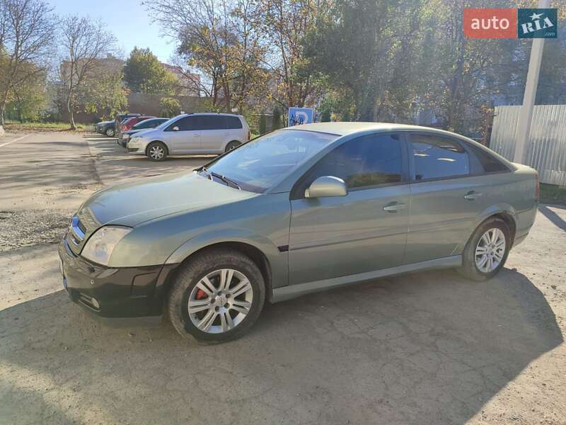 Лифтбек Opel Vectra 2005 в Черновцах