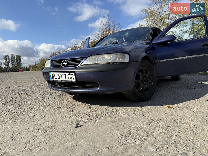 Седан Opel Vectra 1996 в Кривом Роге фото Седан Opel Vectra 1996 в Кривом Роге