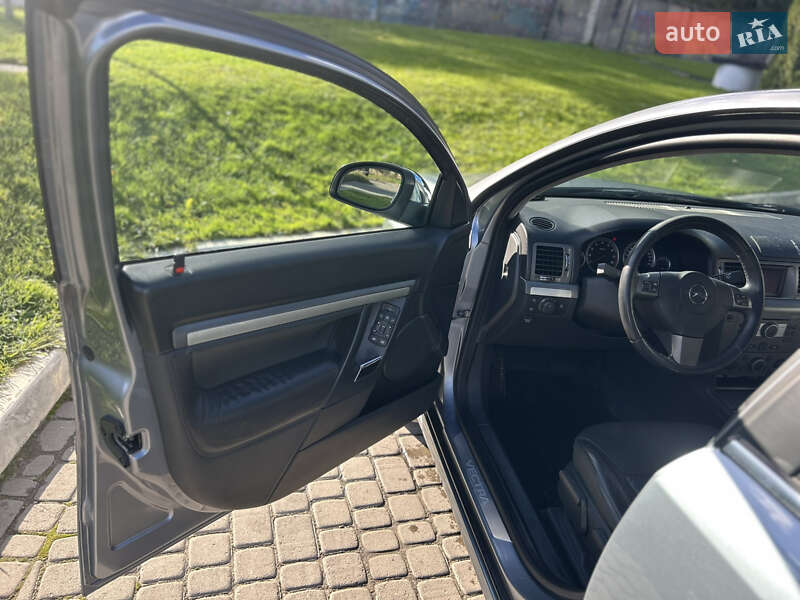 Седан Opel Vectra 2007 в Львове