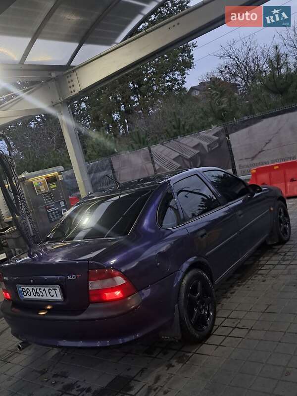 Седан Opel Vectra 1998 в Львові