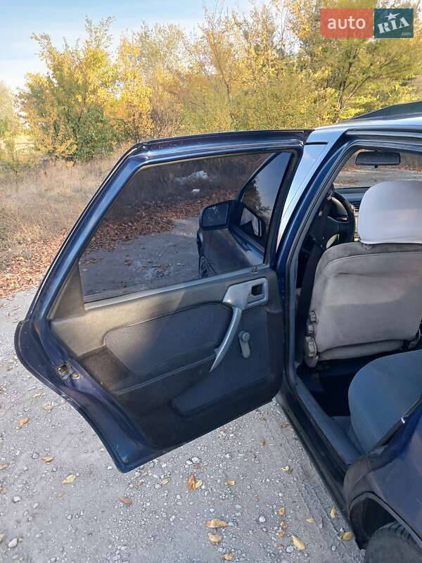 Седан Opel Vectra 1991 в Днепре