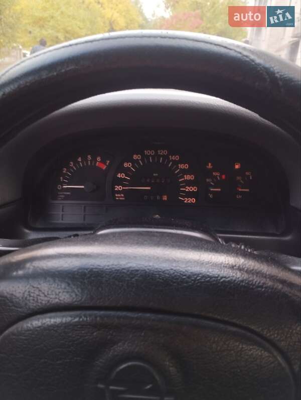 Седан Opel Vectra 1994 в Тернополі фото 3 Седан Opel Vectra 1994 в Тернополі