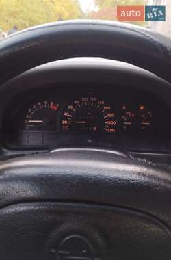 Седан Opel Vectra 1994 в  фото 3 Седан Opel Vectra 1994 в