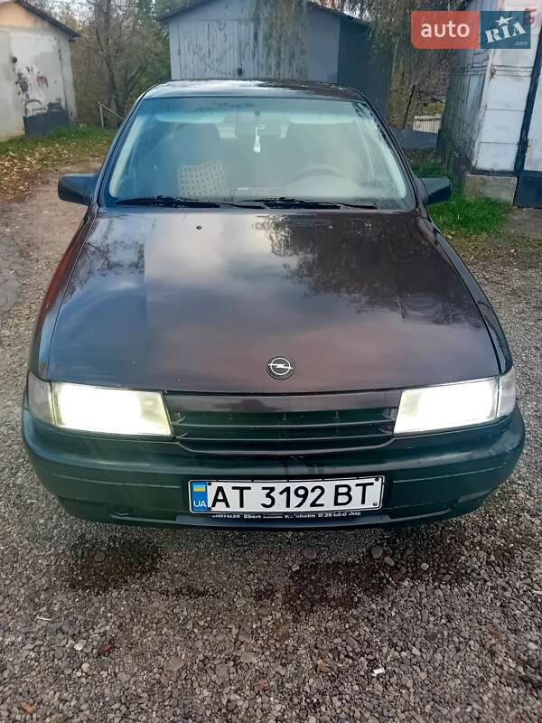 Седан Opel Vectra 1992 в Коломые