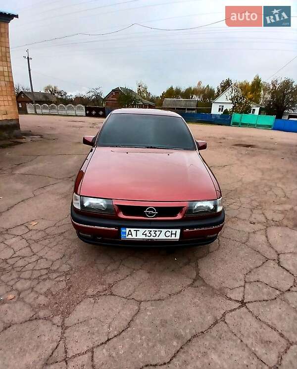 Седан Opel Vectra 1995 в Коростене
