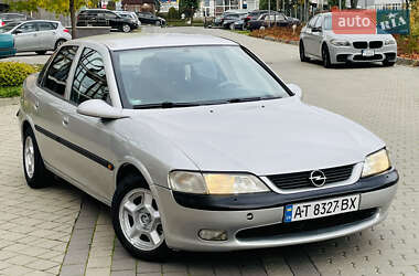 Седан Opel Vectra 1998 в  фото 14 Седан Opel Vectra 1998 в