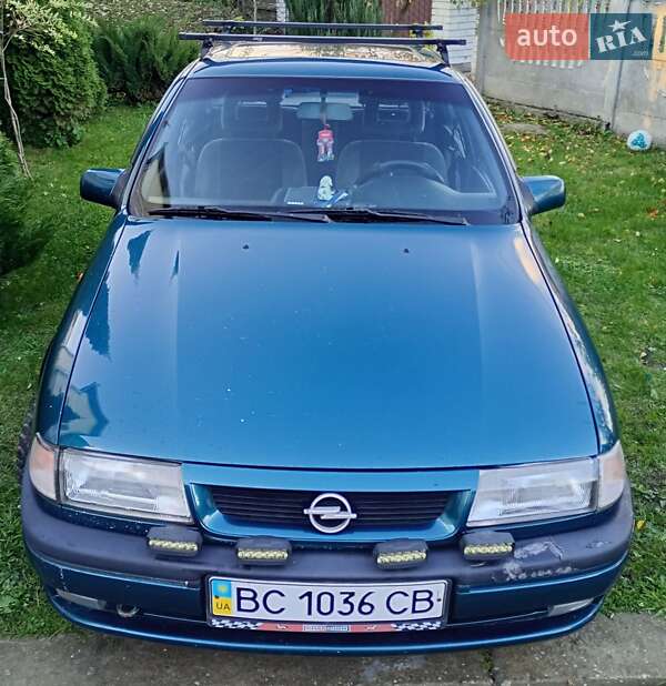 Седан Opel Vectra 1995 в Рогатині