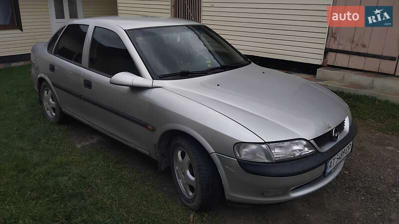 Седан Opel Vectra 1998 в Косові