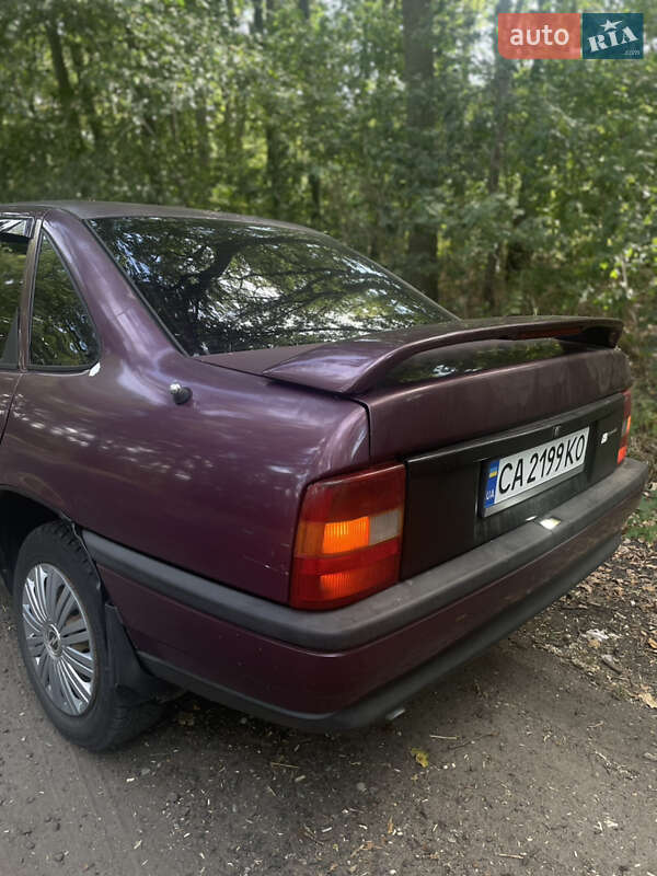 Седан Opel Vectra 1990 в Христиновке фото 4 Седан Opel Vectra 1990 в Христиновке