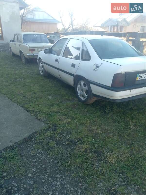 Седан Opel Vectra 1991 в Воскресинцах фото 3 Седан Opel Vectra 1991 в Воскресинцах