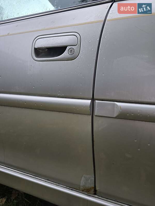 Седан Opel Vectra 2000 в Ужгороде