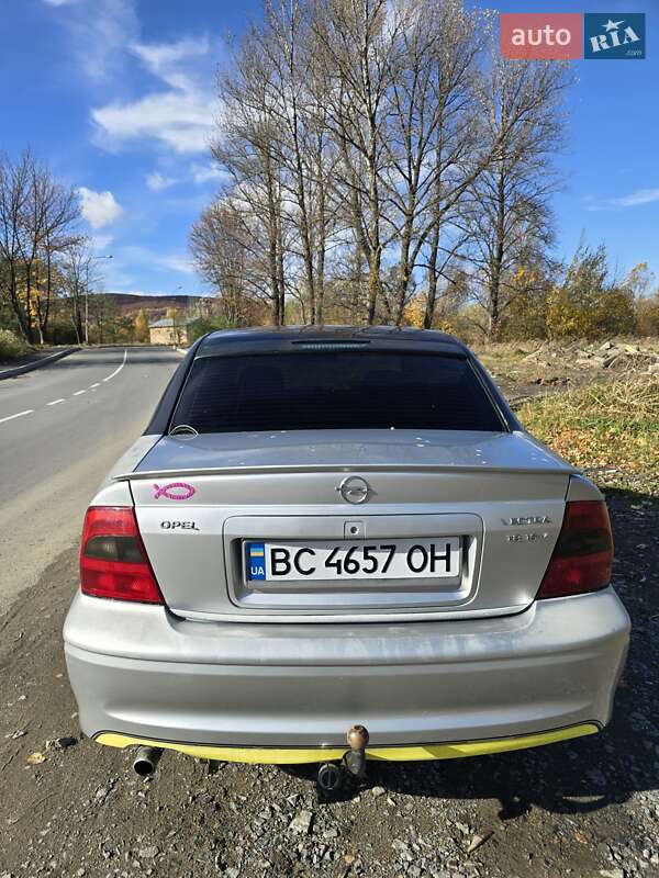 Седан Opel Vectra 2000 в Ужгороде