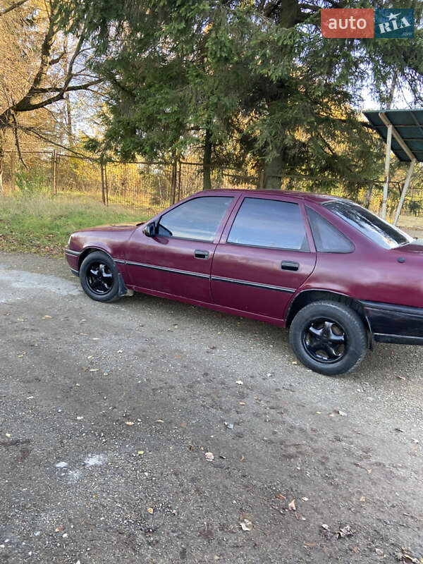 Седан Opel Vectra 1990 в Самборі фото 9 Седан Opel Vectra 1990 в Самборі