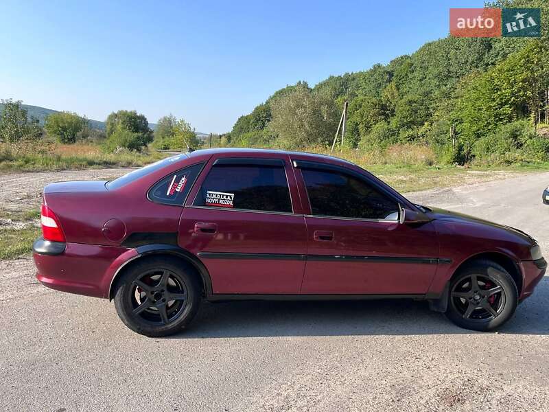 Седан Opel Vectra 1995 в Бурштині фото 4 Седан Opel Vectra 1995 в Бурштині