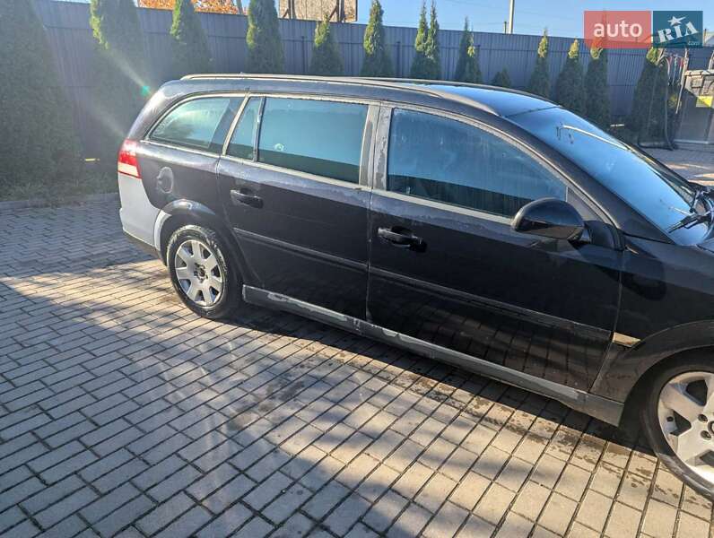 Универсал Opel Vectra 2005 в Городке