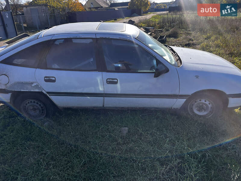 Седан Opel Vectra 1990 в Києві