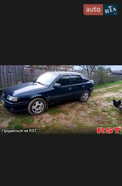 Ліфтбек Opel Vectra 1995 в  фото 4 Ліфтбек Opel Vectra 1995 в