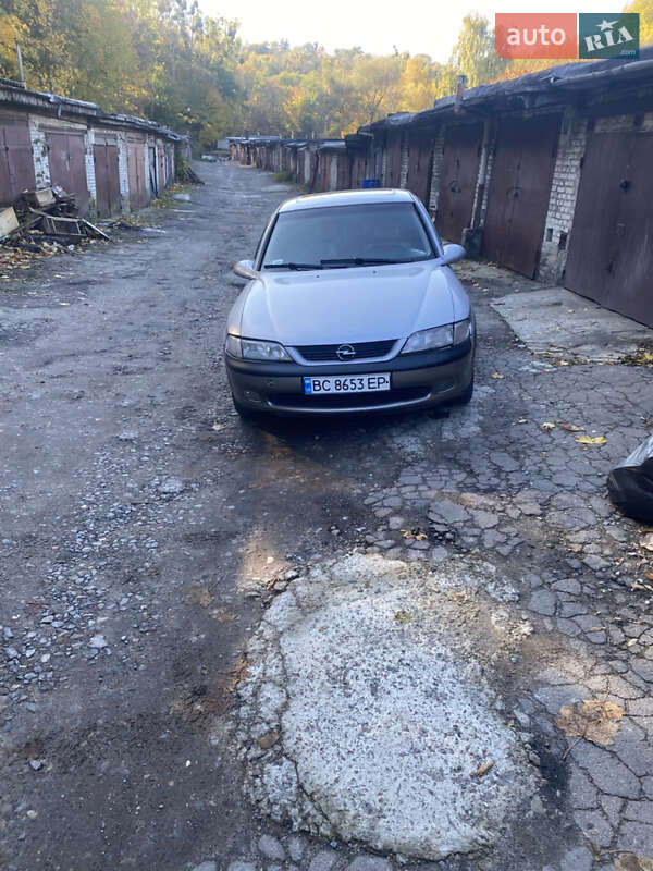Седан Opel Vectra 1996 в Львові