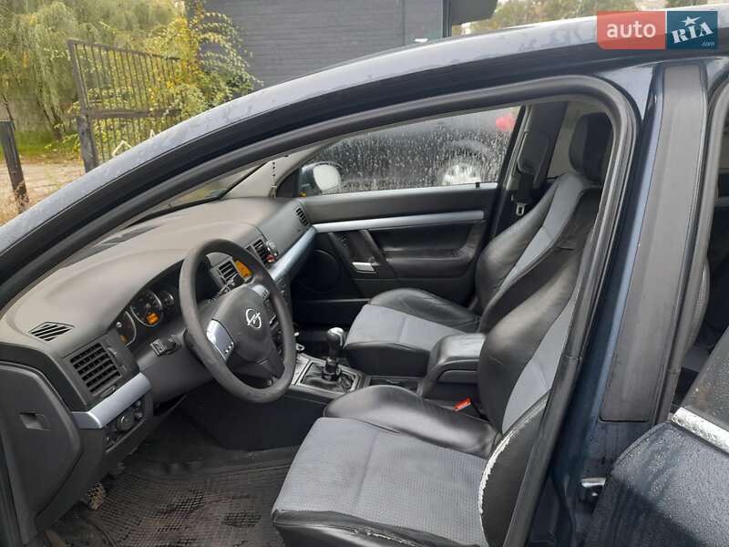 Седан Opel Vectra 2002 в Киеве