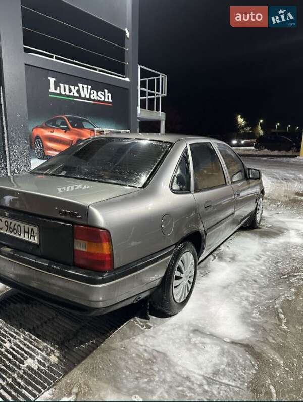 Седан Opel Vectra 1989 в Новояворовске фото 6 Седан Opel Vectra 1989 в Новояворовске