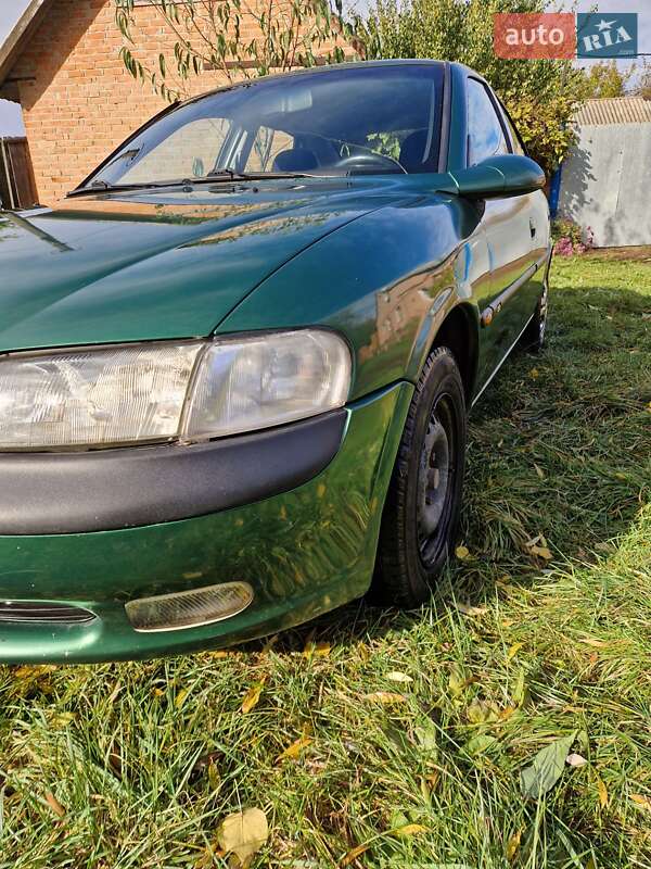 Седан Opel Vectra 1997 в Недригайлове