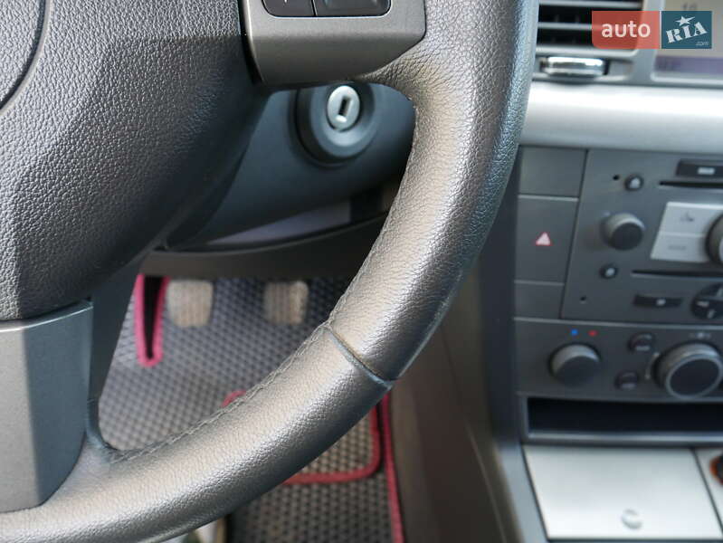 Седан Opel Vectra 2007 в Берегово фото 27 Седан Opel Vectra 2007 в Берегово