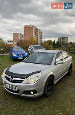 Седан Opel Vectra 2005 в Тячеве