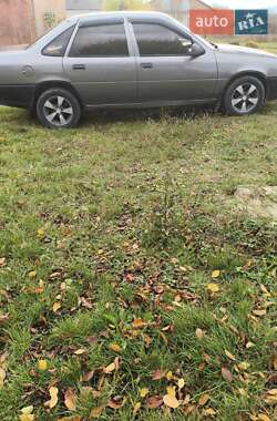 Седан Opel Vectra 1989 в Волочиську