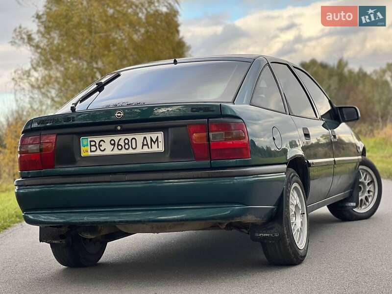 Ліфтбек Opel Vectra 1995 в Дрогобичі фото 5 Ліфтбек Opel Vectra 1995 в Дрогобичі