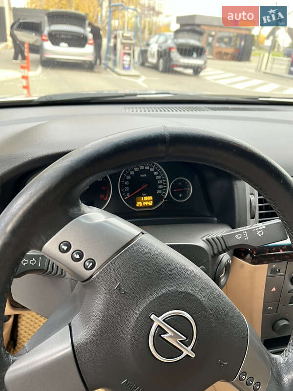 Седан Opel Vectra 2004 в Вишневому фото 20 Седан Opel Vectra 2004 в Вишневому
