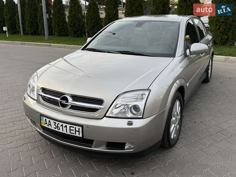 Седан Opel Vectra 2004 в Києві