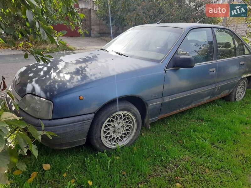 Седан Opel Vectra 1989 в Одессе