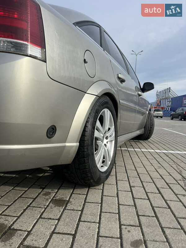 Лифтбек Opel Vectra 2004 в Нововолынске фото 9 Лифтбек Opel Vectra 2004 в Нововолынске