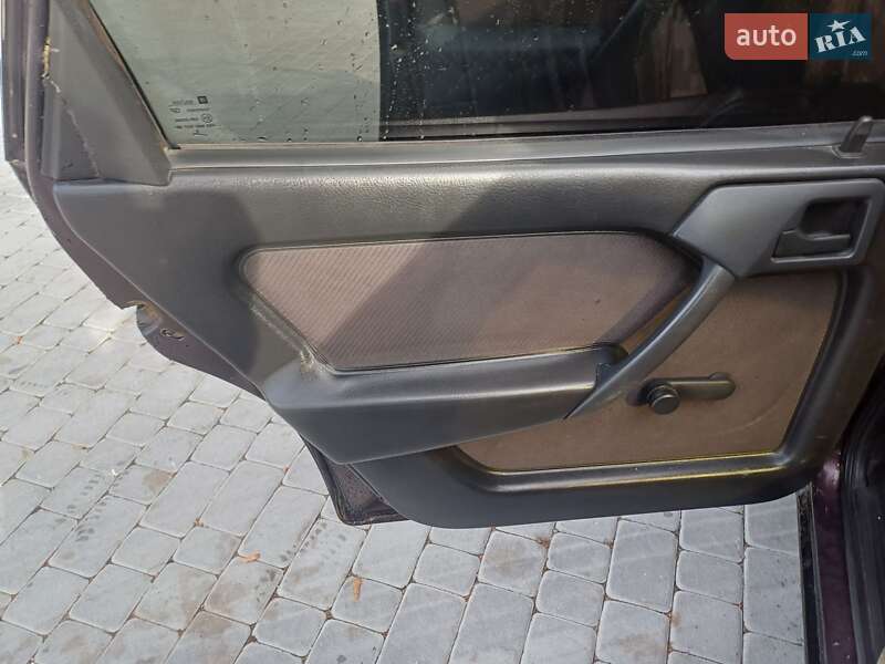 Седан Opel Vectra 1992 в Львове