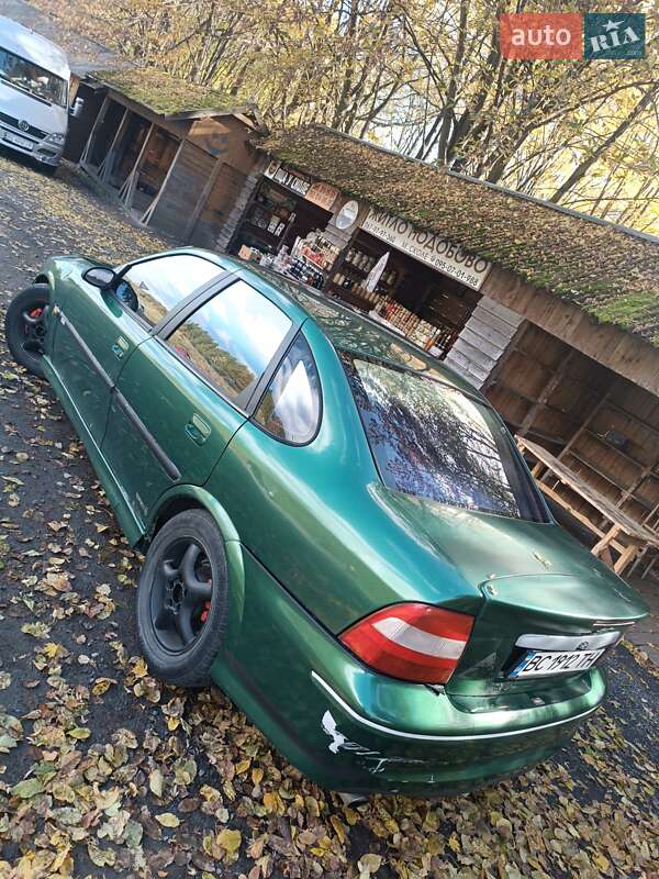 Седан Opel Vectra 1996 в Сколе фото 3 Седан Opel Vectra 1996 в Сколе