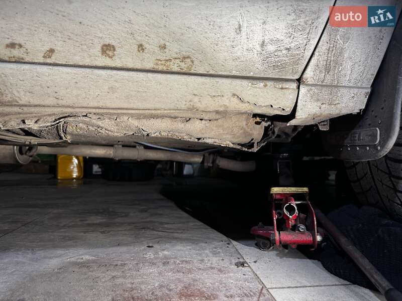 Лифтбек Opel Vectra 1989 в Прилиманском