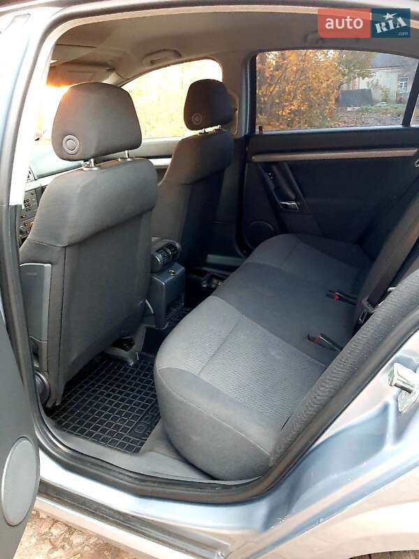 Седан Opel Vectra 2006 в Козятині