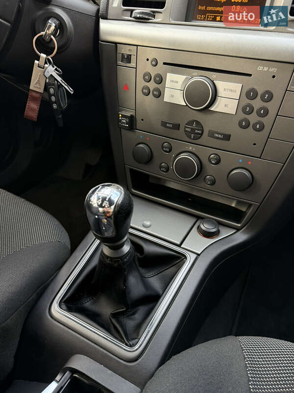 Седан Opel Vectra 2007 в Киеве фото 39 Седан Opel Vectra 2007 в Киеве